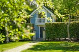 https://images.listonce.com.au/custom/160x/listings/8-hotham-avenue-mount-macedon-vic-3441/848/01896848_img_02.jpg?OEvKxXVXfi8