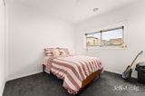 https://images.listonce.com.au/custom/160x/listings/8-hutchinson-drive-lucas-vic-3350/377/01901377_img_13.jpg?7KrYi1oBlj4