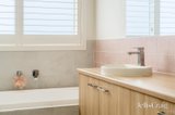 https://images.listonce.com.au/custom/160x/listings/8-hutchinson-drive-lucas-vic-3350/377/01901377_img_24.jpg?0uAkR-_IdCY