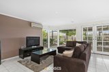 https://images.listonce.com.au/custom/160x/listings/8-ingrid-place-lara-vic-3212/074/00731074_img_05.jpg?b0sJm9lf3gg