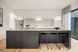 https://images.listonce.com.au/custom/160x/listings/8-james-avenue-aspendale-vic-3195/466/01748466_img_04.jpg?VzE_Bvc4YNk