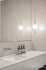 https://images.listonce.com.au/custom/160x/listings/8-james-avenue-aspendale-vic-3195/466/01748466_img_15.jpg?k9VMCNBSBcI