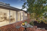 https://images.listonce.com.au/custom/160x/listings/8-james-service-place-south-melbourne-vic-3205/810/01810810_img_06.jpg?qRX_9vjXNck