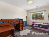 https://images.listonce.com.au/custom/160x/listings/8-kameel-drive-yarra-glen-vic-3775/740/01525740_img_17.jpg?3hL_DxPSVkQ