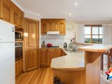 https://images.listonce.com.au/custom/160x/listings/8-kenthurst-court-lilydale-vic-3140/459/01529459_img_07.jpg?Fy0x1MWWrBo