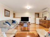 https://images.listonce.com.au/custom/160x/listings/8-kenthurst-court-lilydale-vic-3140/459/01529459_img_08.jpg?CC61oswiUyw