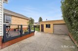 https://images.listonce.com.au/custom/160x/listings/8-killeen-avenue-black-hill-vic-3350/236/01990236_img_09.jpg?D_n6wK6FxWk