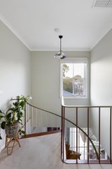 https://images.listonce.com.au/custom/160x/listings/8-koora-court-yallambie-vic-3085/070/01703070_img_10.jpg?eyWLemUd7yA