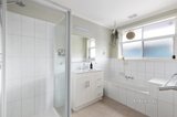 https://images.listonce.com.au/custom/160x/listings/8-koora-court-yallambie-vic-3085/070/01703070_img_17.jpg?S2U2pYqWSTI