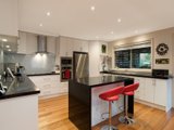 https://images.listonce.com.au/custom/160x/listings/8-kya-lami-rise-mooroolbark-vic-3138/445/01524445_img_07.jpg?gaH_RM-RkAg