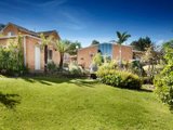 https://images.listonce.com.au/custom/160x/listings/8-lemon-road-balwyn-north-vic-3104/904/01684904_img_08.jpg?Bxcf4j2ufhY