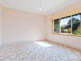 https://images.listonce.com.au/custom/160x/listings/8-lofven-street-nerrina-vic-3350/587/01576587_img_06.jpg?6YQHc3oWYJI