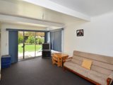https://images.listonce.com.au/custom/160x/listings/8-lomond-terrace-east-geelong-vic-3219/867/01699867_img_04.jpg?FbUR4RFsoL8