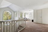 https://images.listonce.com.au/custom/160x/listings/8-loxton-street-kew-vic-3101/258/00498258_img_06.jpg?uZigXO-YXnc