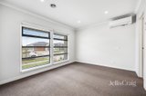 https://images.listonce.com.au/custom/160x/listings/8-lynnwood-drive-mickleham-vic-3064/154/01937154_img_05.jpg?-Y4PBJzBVDo