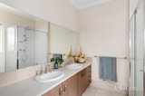 https://images.listonce.com.au/custom/160x/listings/8-mandalong-crescent-doreen-vic-3754/458/01826458_img_07.jpg?d0qMRP2PP6E