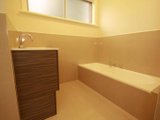 https://images.listonce.com.au/custom/160x/listings/8-maple-court-ringwood-east-vic-3135/574/01765574_img_08.jpg?kHFm4vzQixg