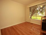 https://images.listonce.com.au/custom/160x/listings/8-maple-court-ringwood-east-vic-3135/574/01765574_img_10.jpg?LZH0mbTpgWM