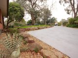 https://images.listonce.com.au/custom/160x/listings/8-maple-court-ringwood-east-vic-3135/574/01765574_img_19.jpg?AOALVBUzq_E