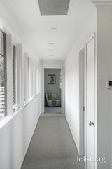 https://images.listonce.com.au/custom/160x/listings/8-martin-road-glen-iris-vic-3146/268/01766268_img_19.jpg?kzmZCa_58pQ