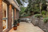 https://images.listonce.com.au/custom/160x/listings/8-meadow-crescent-montmorency-vic-3094/586/01983586_img_16.jpg?H3IYQxG9_5g