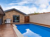 https://images.listonce.com.au/custom/160x/listings/8-mill-road-yarra-glen-vic-3775/561/01524561_img_16.jpg?ElNk_l_dfT8