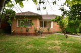 https://images.listonce.com.au/custom/160x/listings/8-muir-crescent-newington-vic-3350/550/01820550_img_09.jpg?LwFBlVItZLY