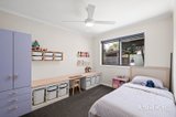 https://images.listonce.com.au/custom/160x/listings/8-munro-avenue-lilydale-vic-3140/086/01826086_img_09.jpg?pjIG5wiqMN4