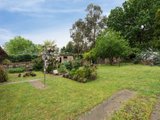 https://images.listonce.com.au/custom/160x/listings/8-munro-avenue-lilydale-vic-3140/319/01524319_img_08.jpg?GkO4p12eSzE