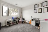 https://images.listonce.com.au/custom/160x/listings/8-murrays-place-eltham-north-vic-3095/783/01736783_img_14.jpg?uvocn-_zkvY