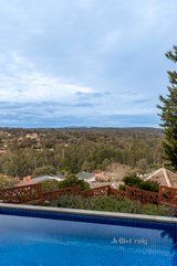 https://images.listonce.com.au/custom/160x/listings/8-murrays-place-eltham-north-vic-3095/783/01736783_img_24.jpg?sCYcuondGNQ