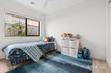 https://images.listonce.com.au/custom/160x/listings/8-napa-street-mount-duneed-vic-3217/067/01942067_img_10.jpg?yyjQfKty7MM