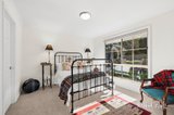 https://images.listonce.com.au/custom/160x/listings/8-noonan-grove-woodend-vic-3442/595/01940595_img_11.jpg?CPisVpZjlRQ
