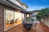 https://images.listonce.com.au/custom/160x/listings/8-norma-road-forest-hill-vic-3131/193/00820193_img_09.jpg?ZVpYU4HEf2s