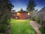 https://images.listonce.com.au/custom/160x/listings/8-north-court-surrey-hills-vic-3127/441/01684441_img_10.jpg?dkXflkKDR2s