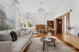 https://images.listonce.com.au/custom/160x/listings/8-oakwood-avenue-brighton-vic-3186/826/01982826_img_04.jpg?bt5FkzDHM_w