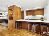 https://images.listonce.com.au/custom/160x/listings/8-oberon-way-newport-vic-3015/408/01203408_img_02.jpg?RNnwZRHszpw