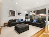 https://images.listonce.com.au/custom/160x/listings/8-oberon-way-newport-vic-3015/408/01203408_img_05.jpg?eW67FGxYu2I