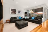 https://images.listonce.com.au/custom/160x/listings/8-oberon-way-newport-vic-3015/843/01397843_img_05.jpg?wmhp54XOElc