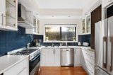 https://images.listonce.com.au/custom/160x/listings/8-parkland-grove-kingsbury-vic-3083/365/01564365_img_05.jpg?yh1oKjHZZAo