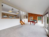 https://images.listonce.com.au/custom/160x/listings/8-paulette-close-st-helena-vic-3088/546/01572546_img_07.jpg?B6DkY-Vux2s