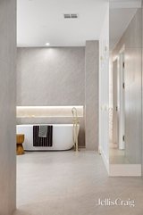 https://images.listonce.com.au/custom/160x/listings/8-peacock-street-brunswick-west-vic-3055/644/01816644_img_17.jpg?bwussxjr6Ls
