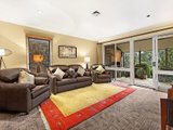 https://images.listonce.com.au/custom/160x/listings/8-pear-court-burwood-east-vic-3151/588/01684588_img_02.jpg?9alW2FZOxsY