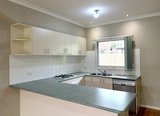 https://images.listonce.com.au/custom/160x/listings/8-peppercorn-walk-kensington-vic-3031/553/01650553_img_03.jpg?54bsesvcO84