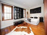 https://images.listonce.com.au/custom/160x/listings/8-phoenix-lane-melbourne-vic-3000/319/01087319_img_08.jpg?w7jjVlzGphI