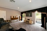 https://images.listonce.com.au/custom/160x/listings/8-pinewood-drive-templestowe-vic-3106/016/00364016_img_08.jpg?05qHRDjhkhs