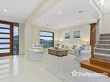 https://images.listonce.com.au/custom/160x/listings/8-regent-avenue-mooroolbark-vic-3138/783/01525783_img_03.jpg?mlhU3rLc5c0