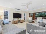 https://images.listonce.com.au/custom/160x/listings/8-regent-avenue-mooroolbark-vic-3138/783/01525783_img_04.jpg?bPW4Qcsr_ok