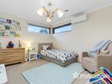 https://images.listonce.com.au/custom/160x/listings/8-regent-avenue-mooroolbark-vic-3138/783/01525783_img_11.jpg?RmkoEcMGcq0