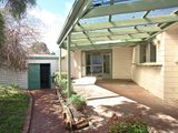 https://images.listonce.com.au/custom/160x/listings/8-rollington-drive-ringwood-vic-3134/418/00620418_img_08.jpg?FxDH56tNWjA